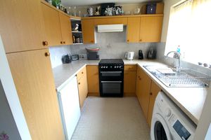 Kitchen- click for photo gallery